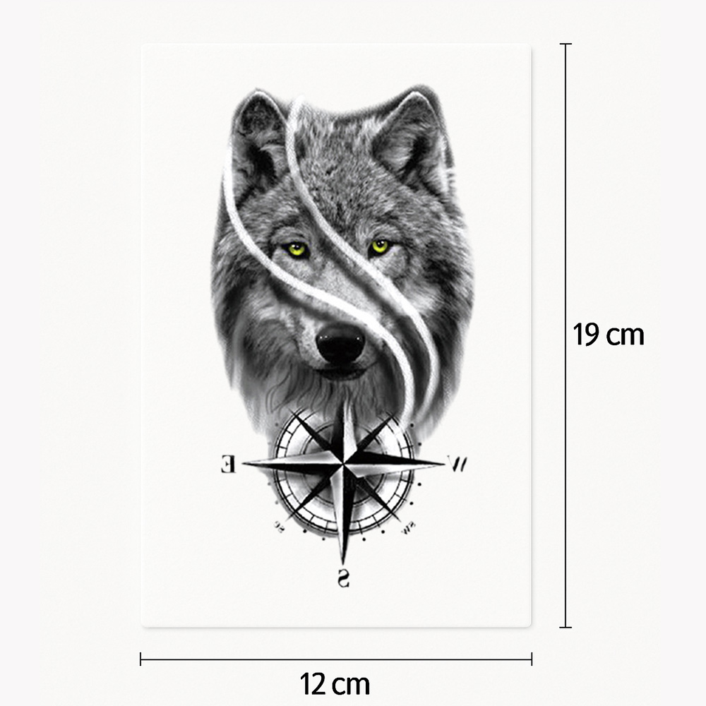 Tattoo green-eyed wolf